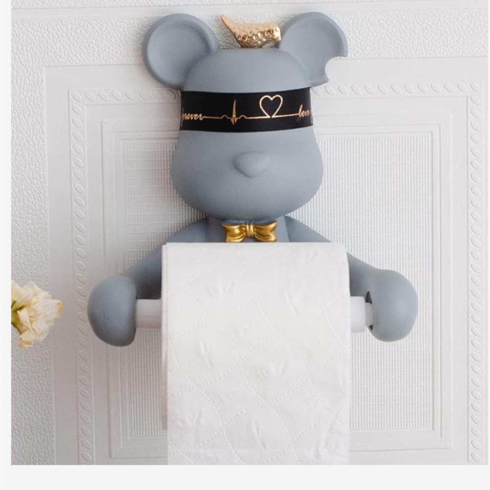 Bear Holding Toilet Paper
Holder Toilet Tissue Holder